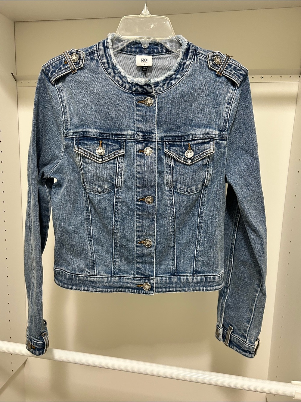 Cabi Jeanie Denim Jacket - size Small - Picture 3 of 5
